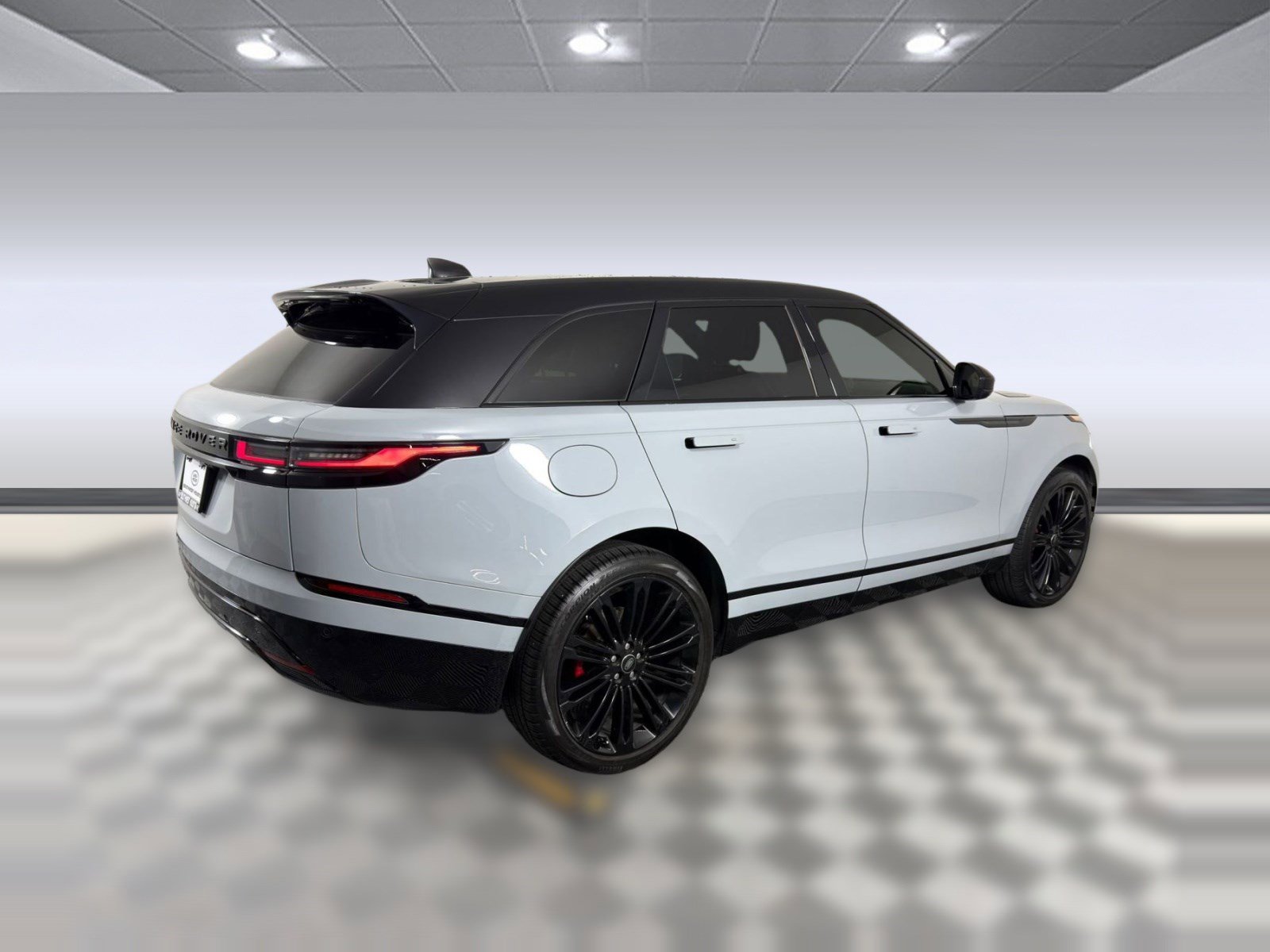 Used 2024 Land Rover Range Rover Velar Dynamic SE image 9