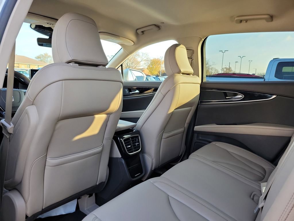 Certified 2023 Lincoln Nautilus FWD w/ Premium Package image 15