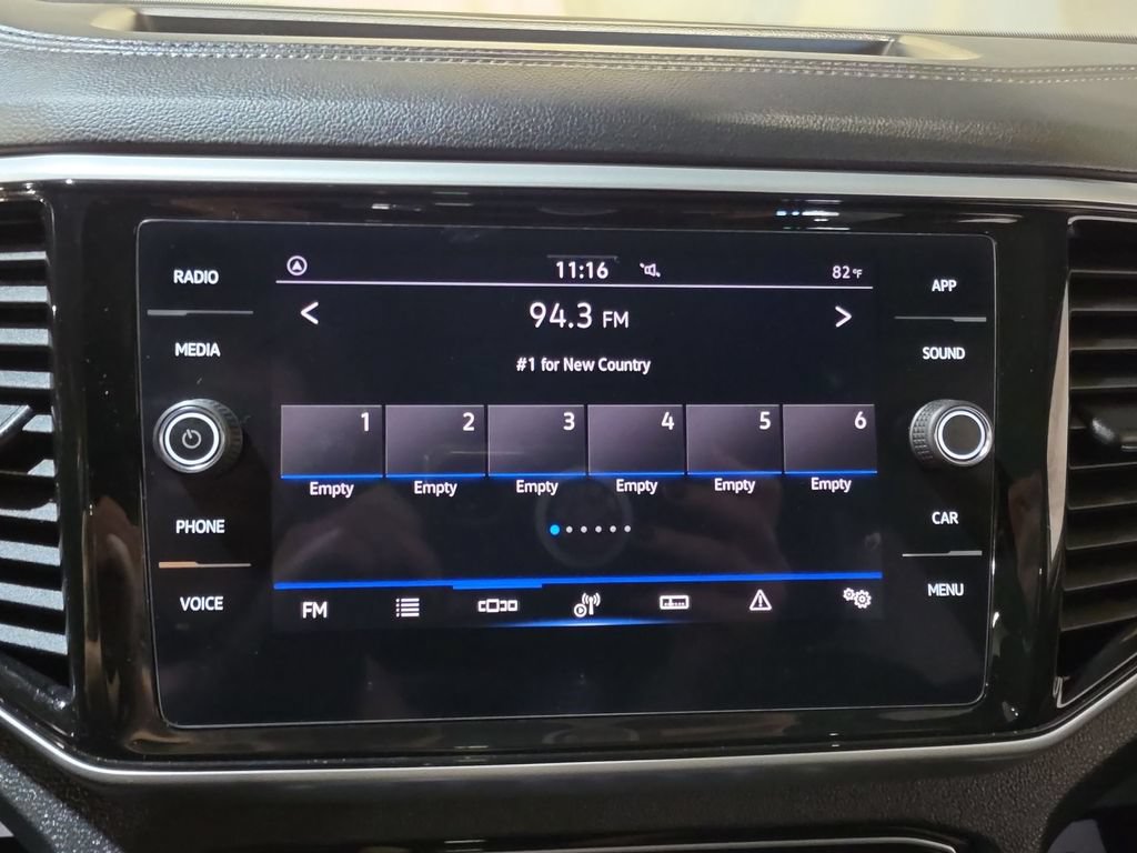 Used 2022 Volkswagen Atlas Cross Sport SE AWD/4WD image 12