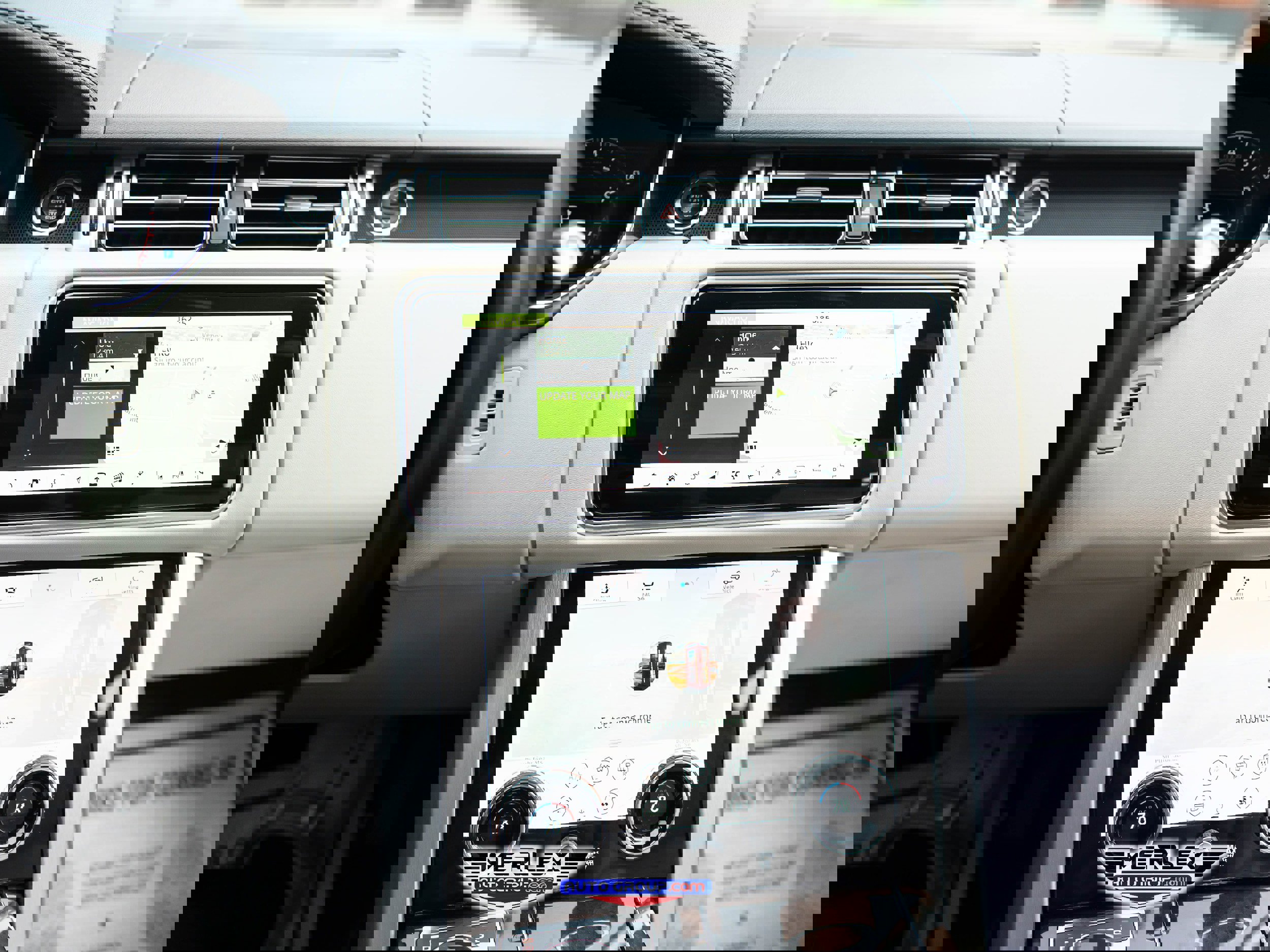 Used 2018 Land Rover Range Rover Supercharged image 32