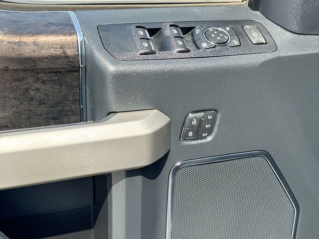 Used 2022 Ford F250 Lariat w/ Lariat Value Package AWD/4WD image 13