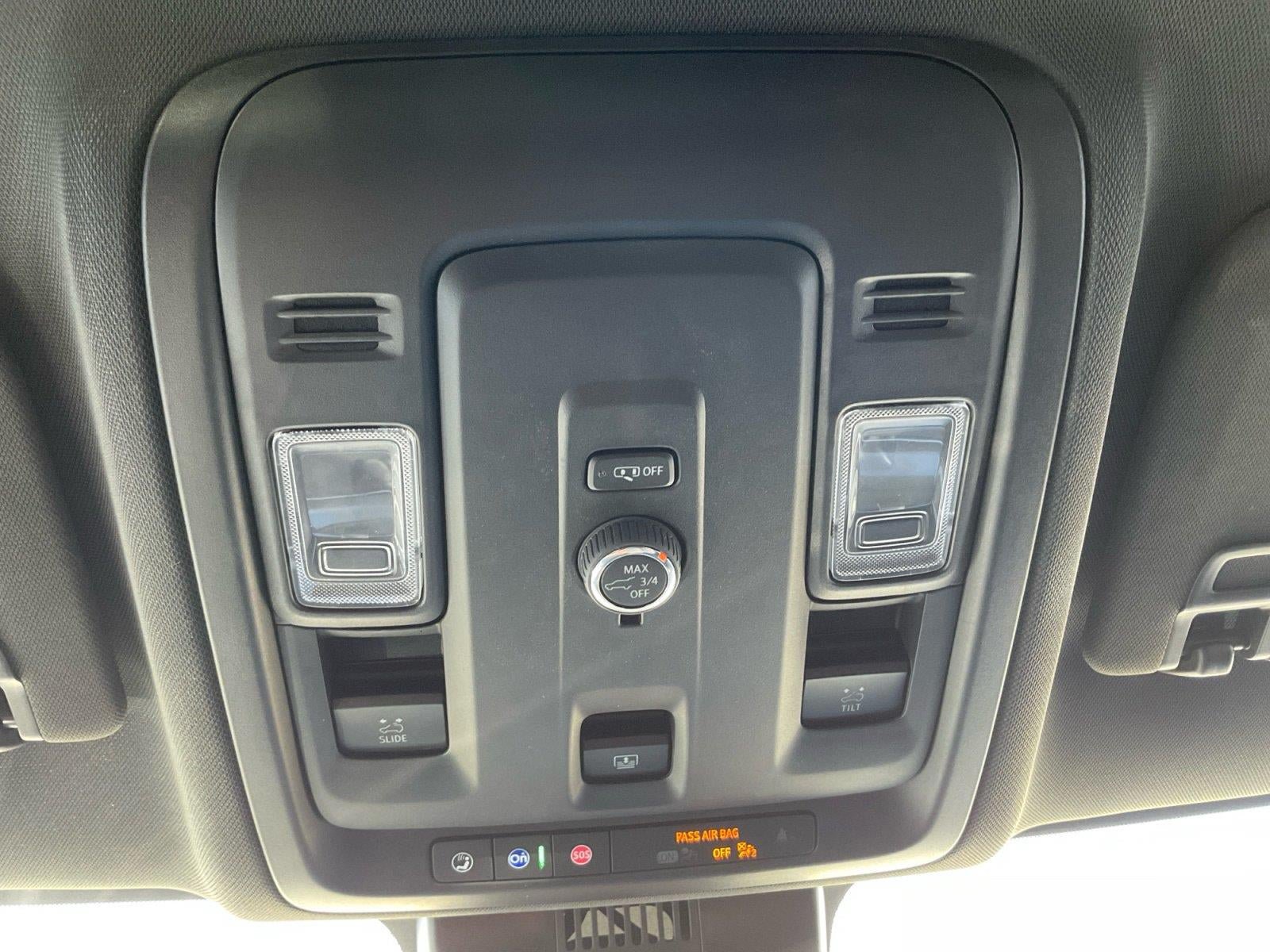 Certified 2025 Chevrolet Suburban RST w/ Sun And Tow Package AWD/4WD image 19