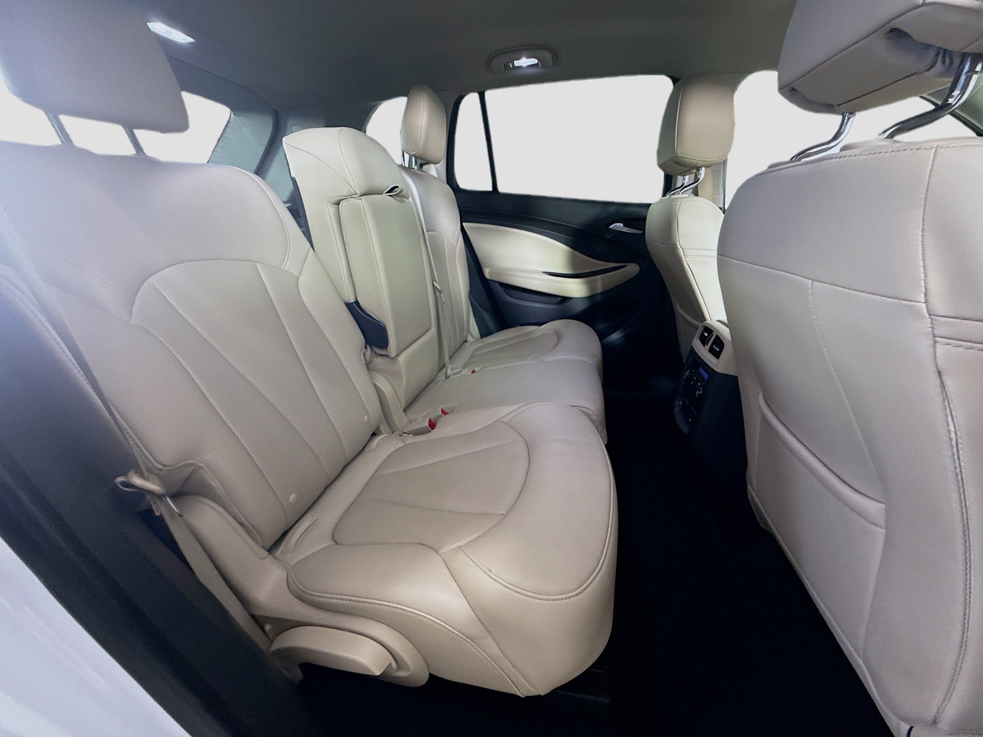 Used 2020 Buick Envision Essence FWD image 27