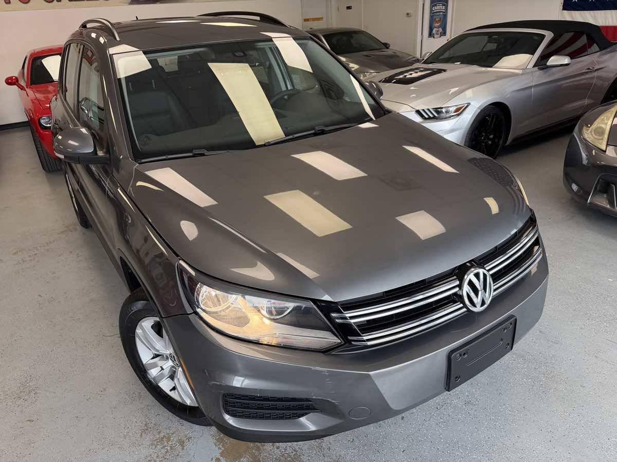 Used 2016 Volkswagen Tiguan S FWD image 10