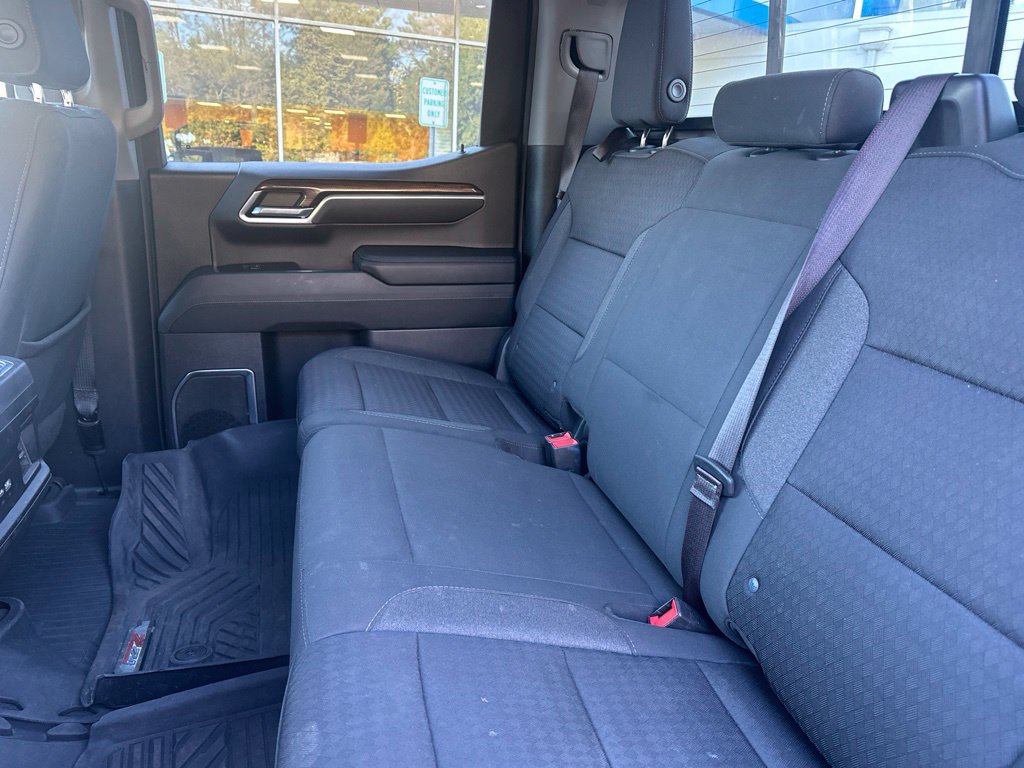 Used 2023 Chevrolet Silverado 1500 LT AWD/4WD image 13