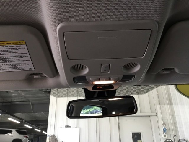 Used 2021 Ford EcoSport SES image 32