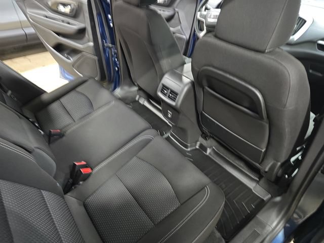 Used 2024 GMC Terrain SLE AWD/4WD image 13