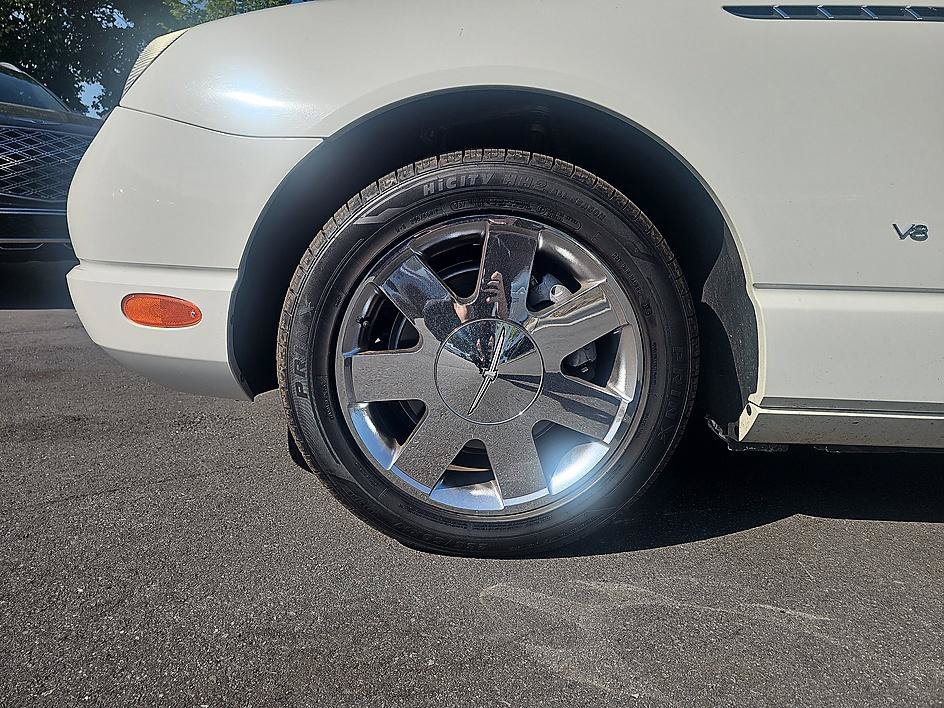 Used 2003 Ford Thunderbird RWD image 9