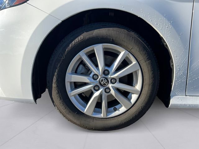 Used 2025 Toyota Camry LE image 9