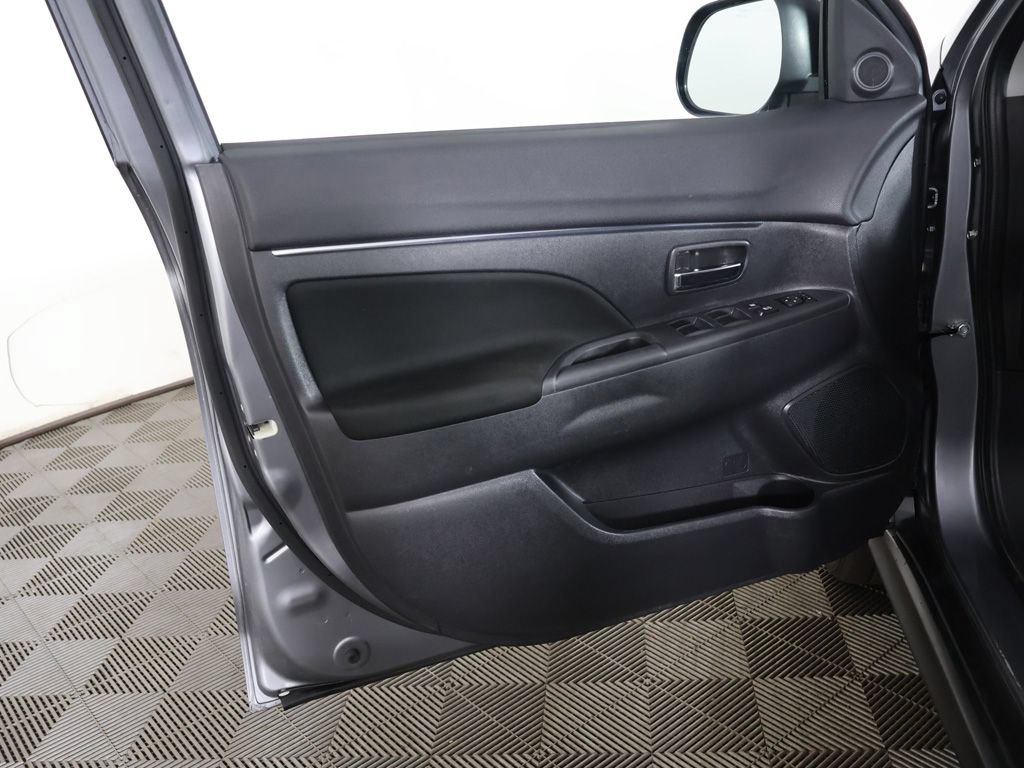 Used 2024 Mitsubishi Outlander Sport ES AWD/4WD image 19