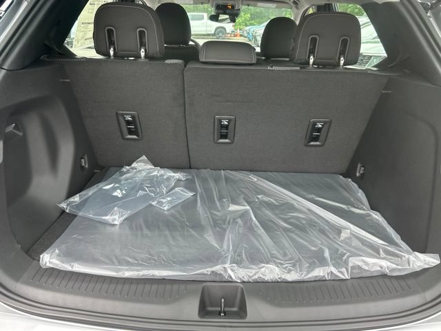New 2027 Chevrolet Bolt LT FWD image 15