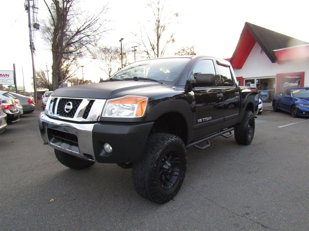Used 2012 Nissan Titan SV w/ SV Value Truck Pkg image 15