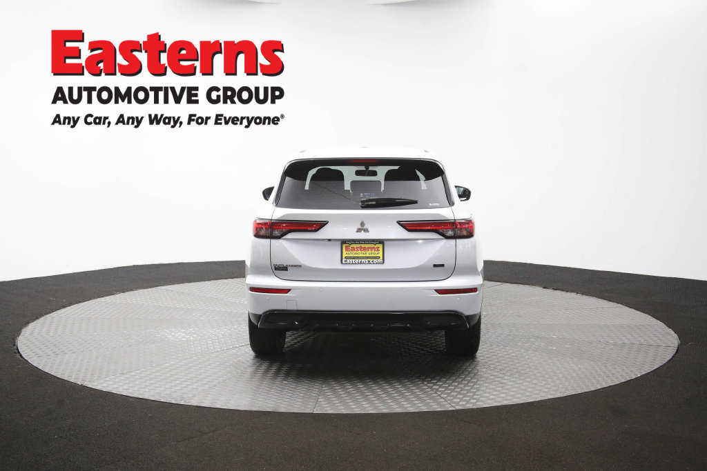 Used 2023 Mitsubishi Outlander SE Black Edition AWD/4WD image 39