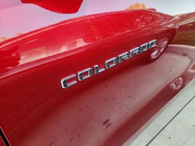 Used 2024 Chevrolet Colorado LT w/ LT Convenience Package image 10