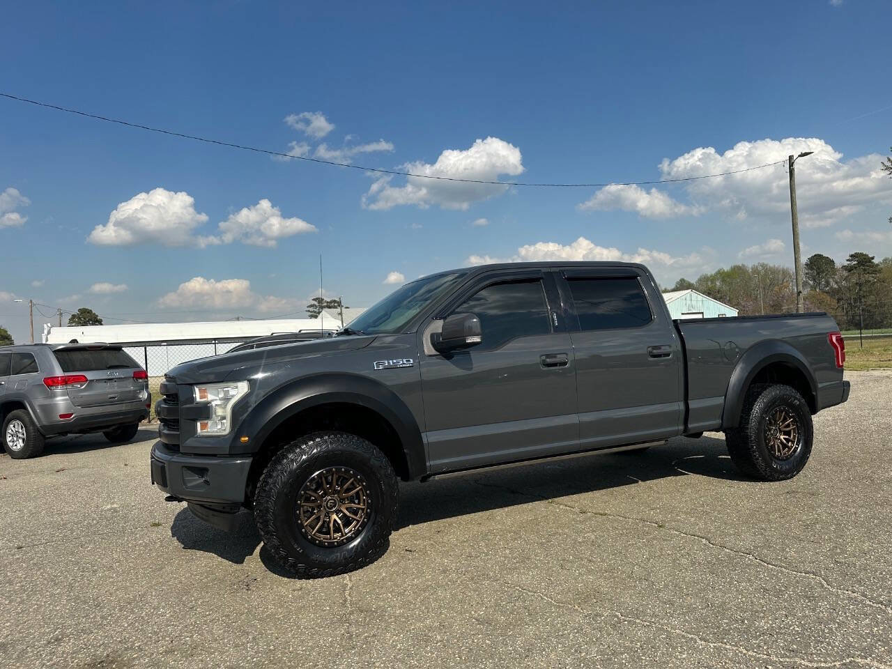 Used 2017 Ford F150 Lariat w/ Equipment Group 502A Luxury AWD/4WD image 26