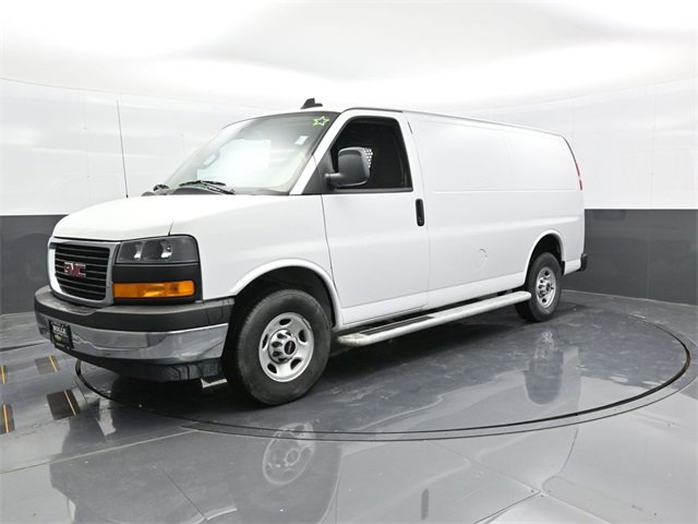 Used 2024 GMC Savana 2500 w/ Driver Convenience Package image 3
