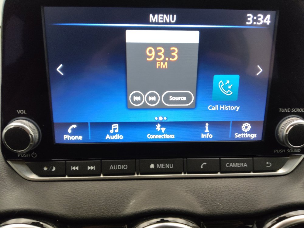 Used 2025 Nissan Sentra SV FWD image 25