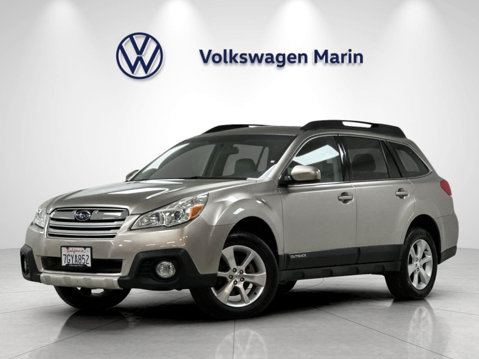 Used 2014 Subaru Outback 2.5i Limited AWD/4WD image 1