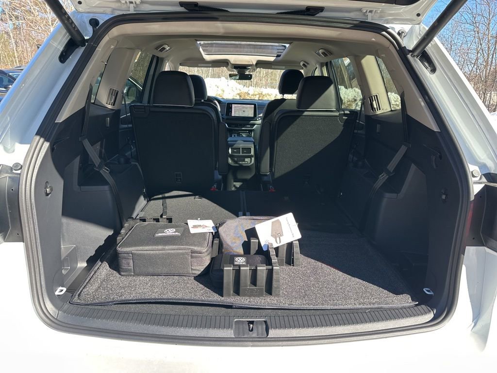 New 2026 Volkswagen Atlas SEL Premium R-Line image 18