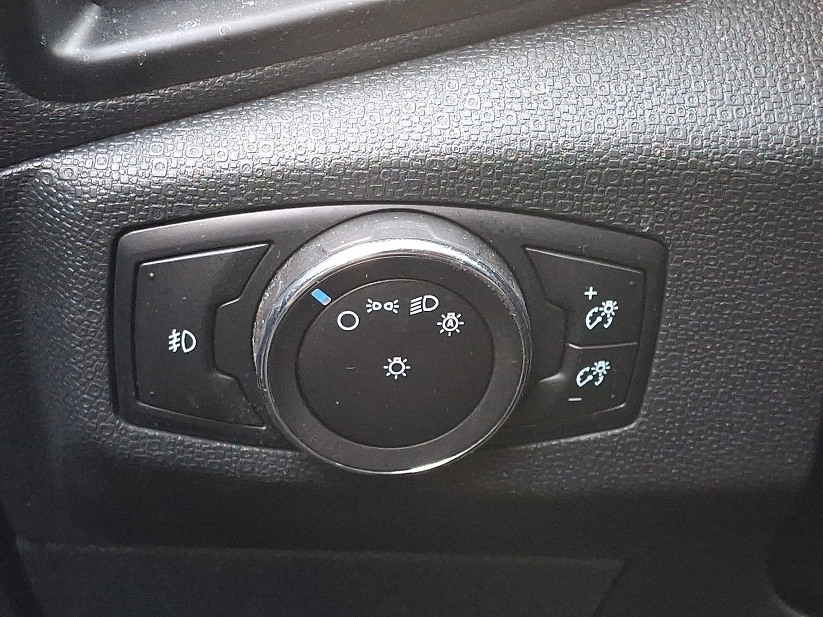 Certified 2022 Ford EcoSport SE image 26