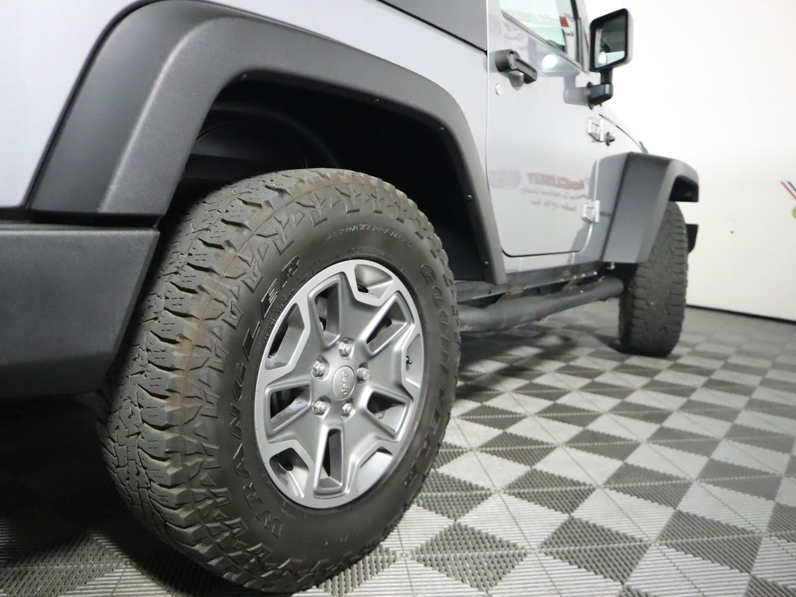 Used 2015 Jeep Wrangler Rubicon w/ Connectivity Group AWD/4WD image 8