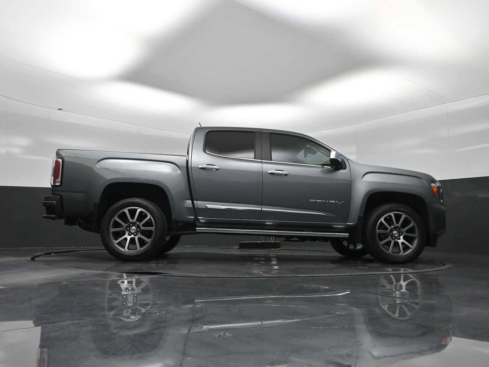 Used 2022 GMC Canyon Denali w/ LPO, Power Package AWD/4WD image 32