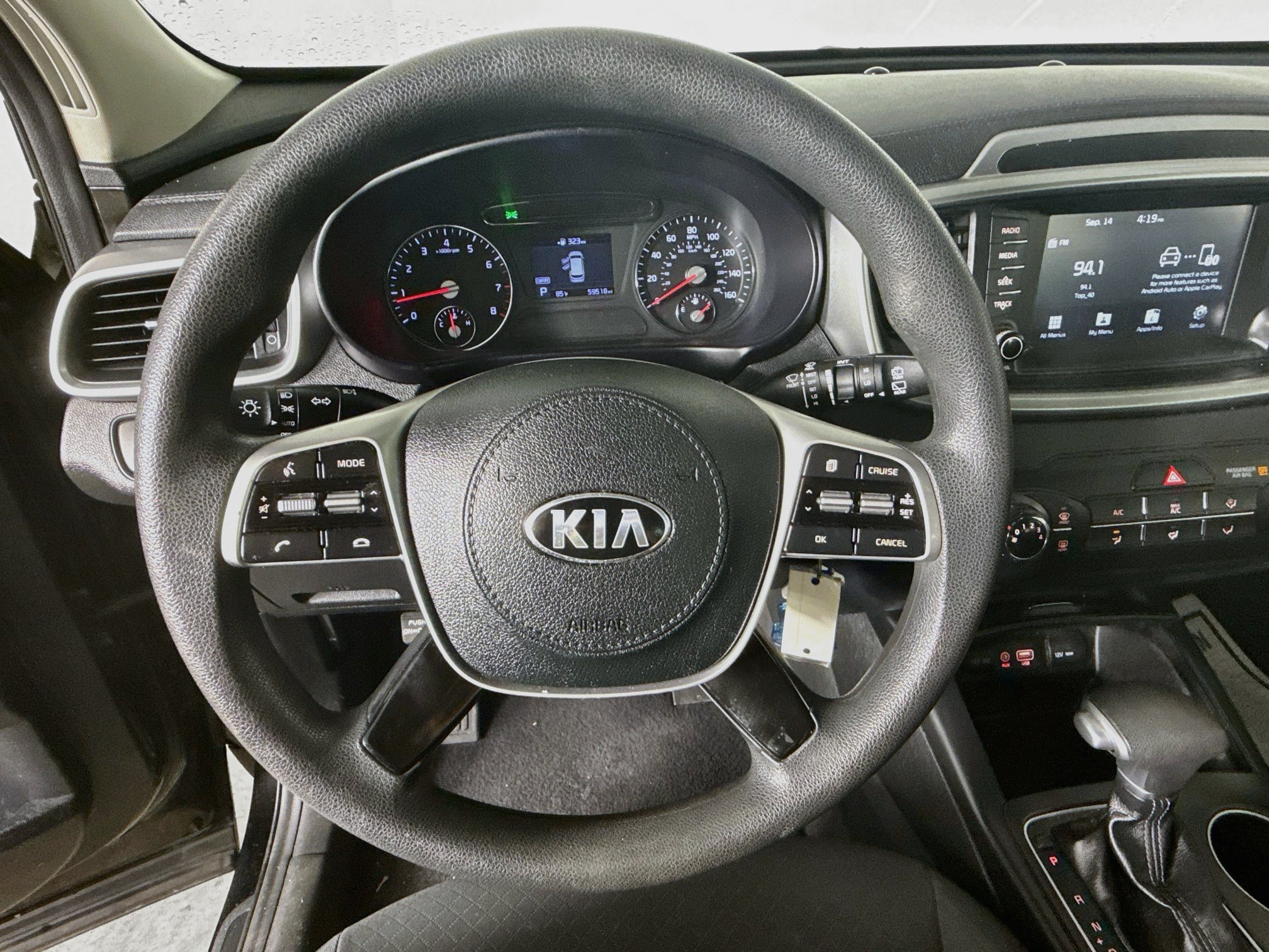 Used 2020 Kia Sorento LX FWD image 11