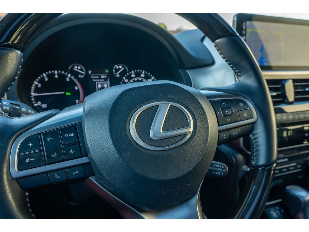 Used 2023 Lexus GX 460 Luxury w/ Accessory Package image 31