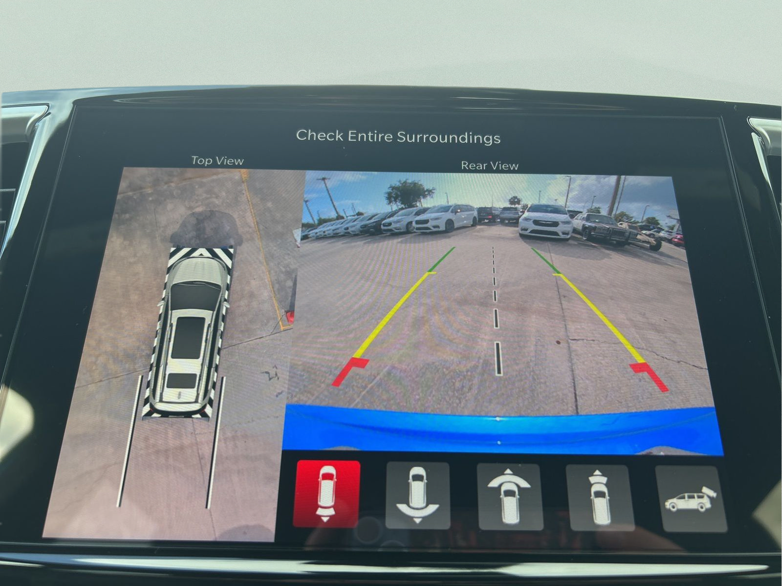 New 2026 Chrysler Pacifica Limited FWD image 28