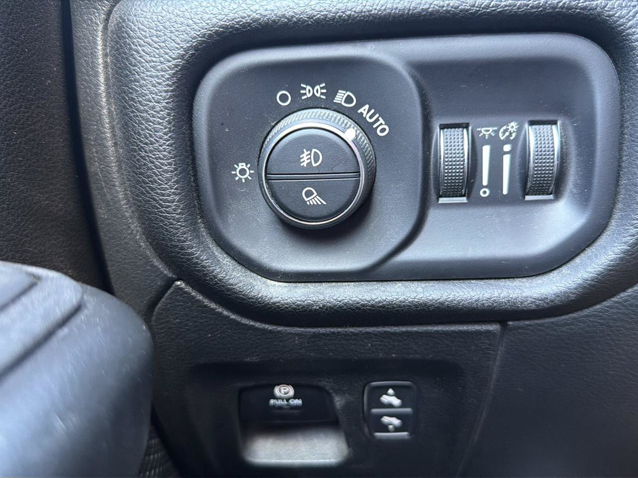 Used 2025 RAM 1500 Big Horn AWD/4WD image 12
