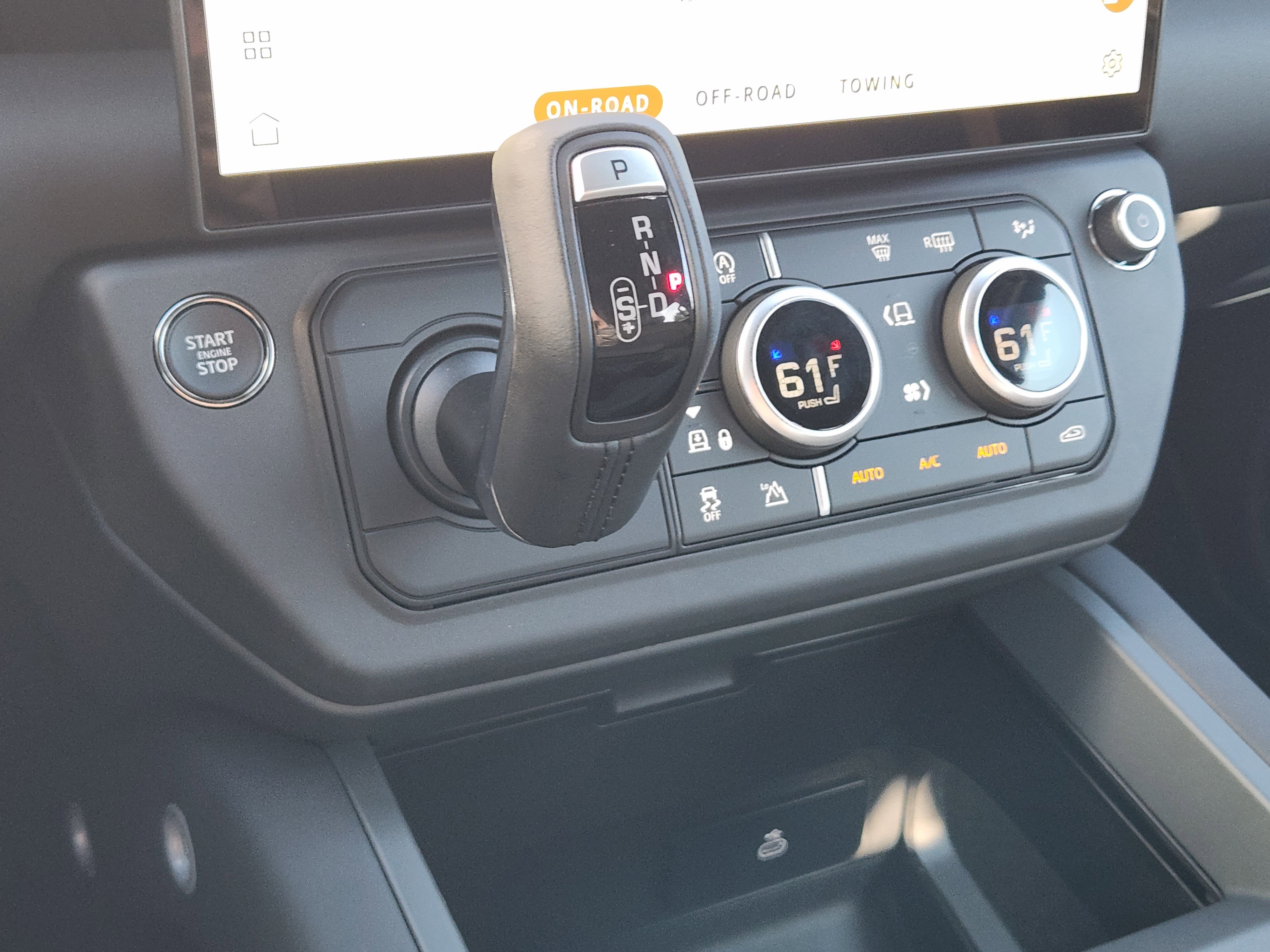 New 2026 Land Rover Defender 110 S image 18