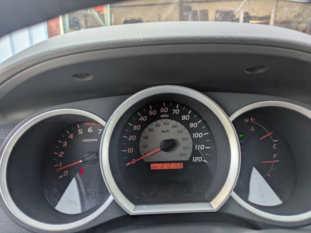 Used 2005 Toyota Tacoma PreRunner RWD image 11