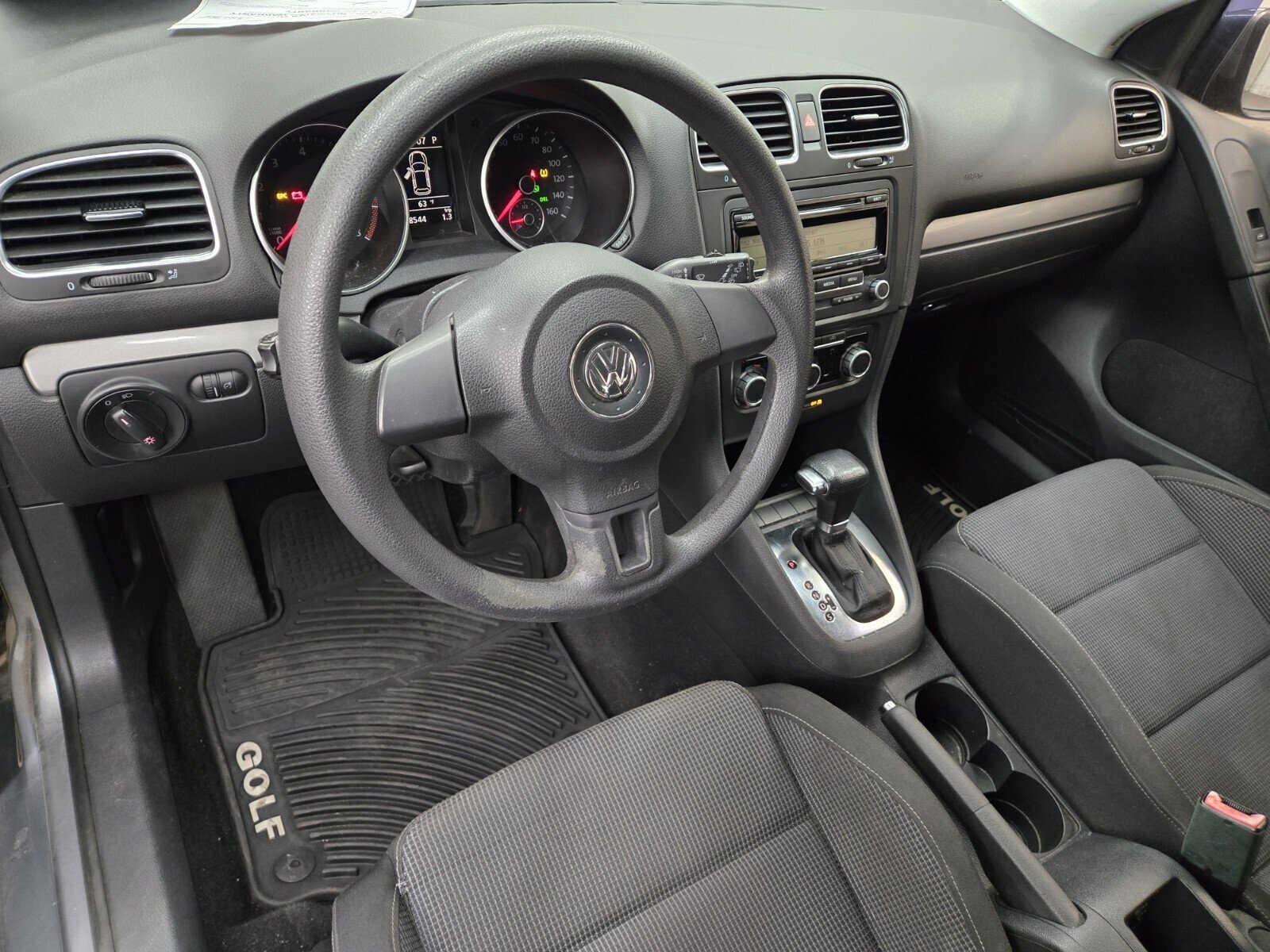 Used 2011 Volkswagen Golf 2-Door FWD image 8