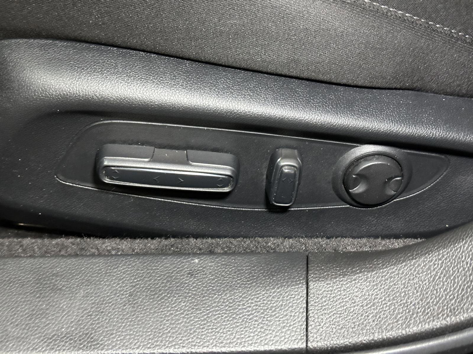 Certified 2024 Honda Accord EX image 23