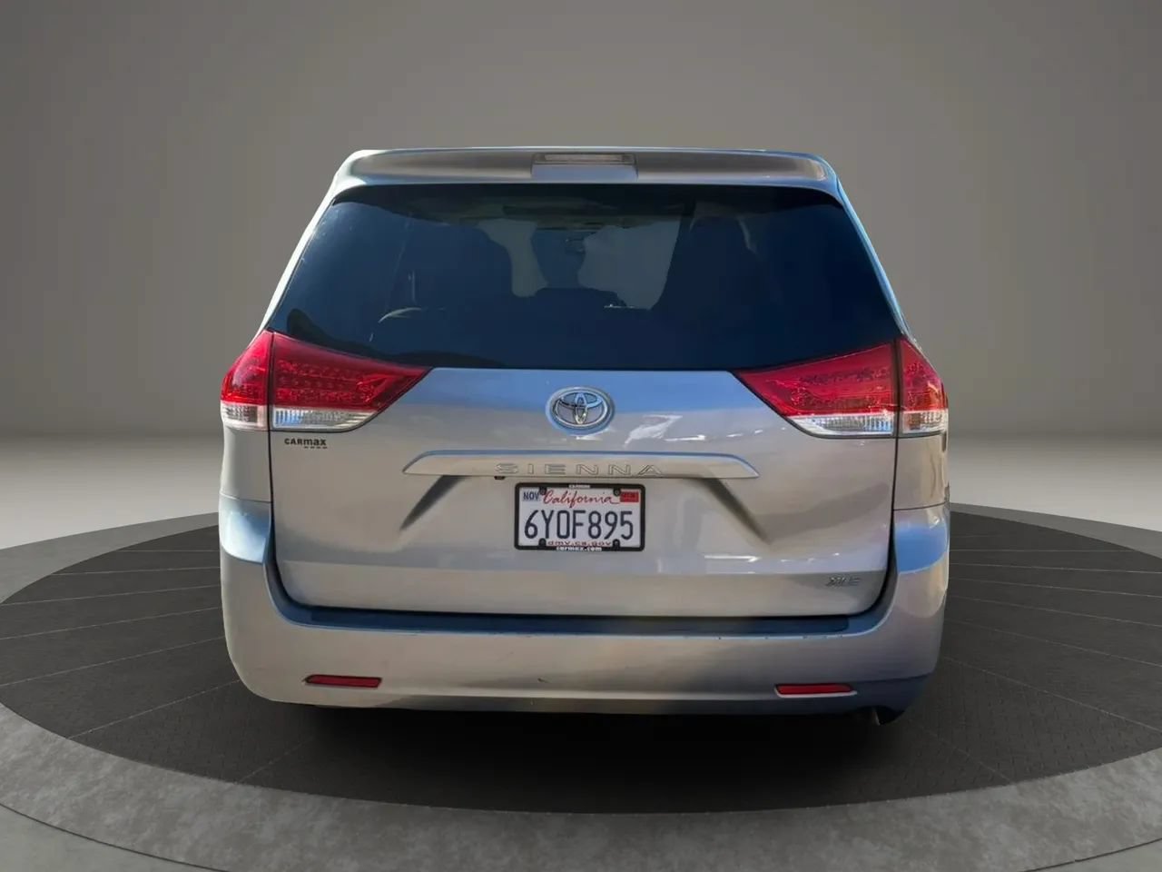 Used 2013 Toyota Sienna XLE FWD image 6