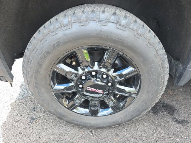 Used 2025 GMC Sierra 2500 AT4 w/ AT4 Premium Plus Package image 8