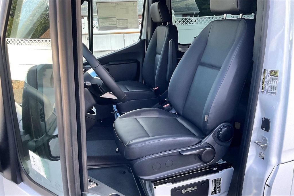 New 2026 Mercedes-Benz Sprinter 2500 image 9