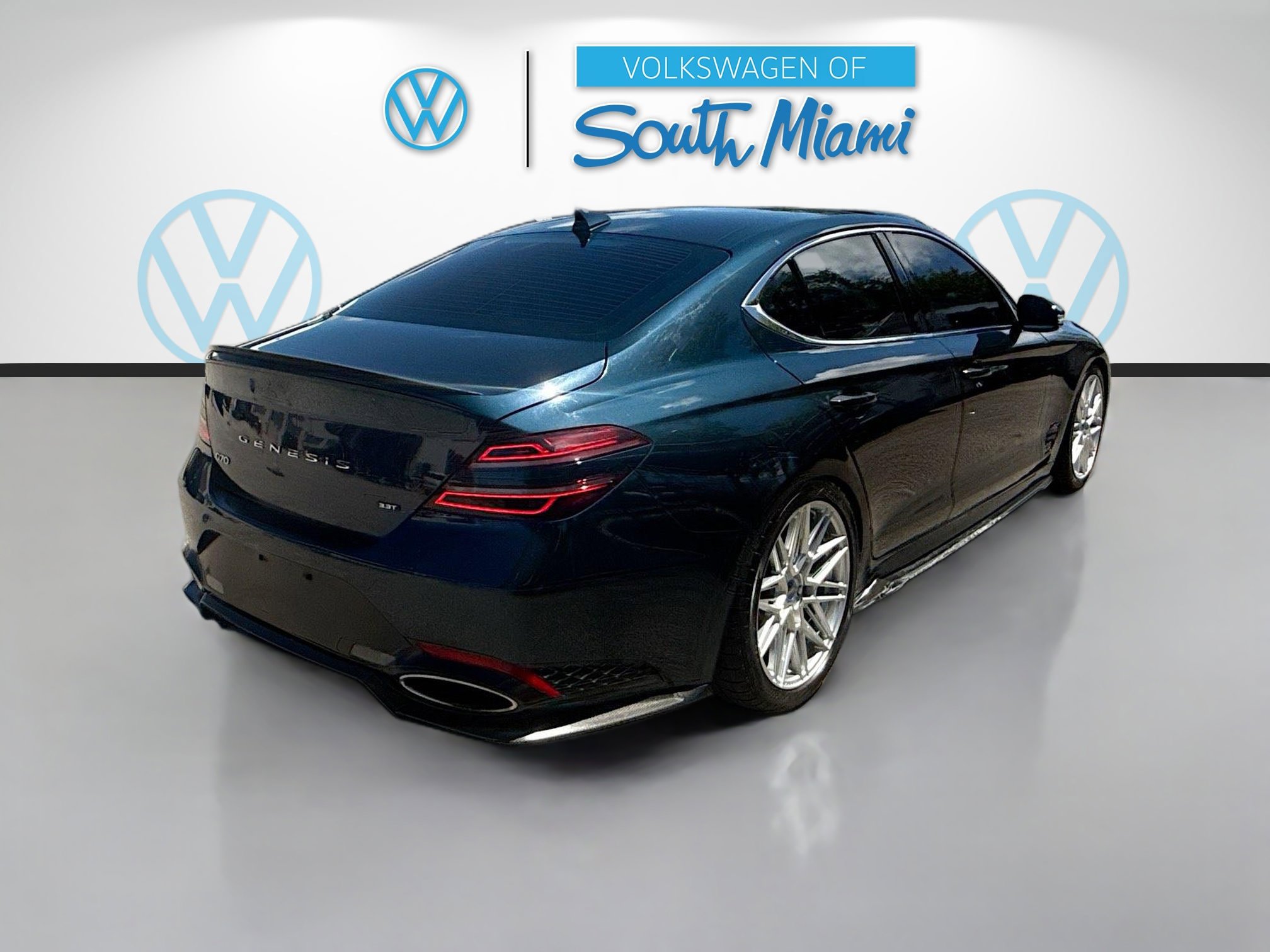 Used 2022 Genesis G70 3.3T image 7