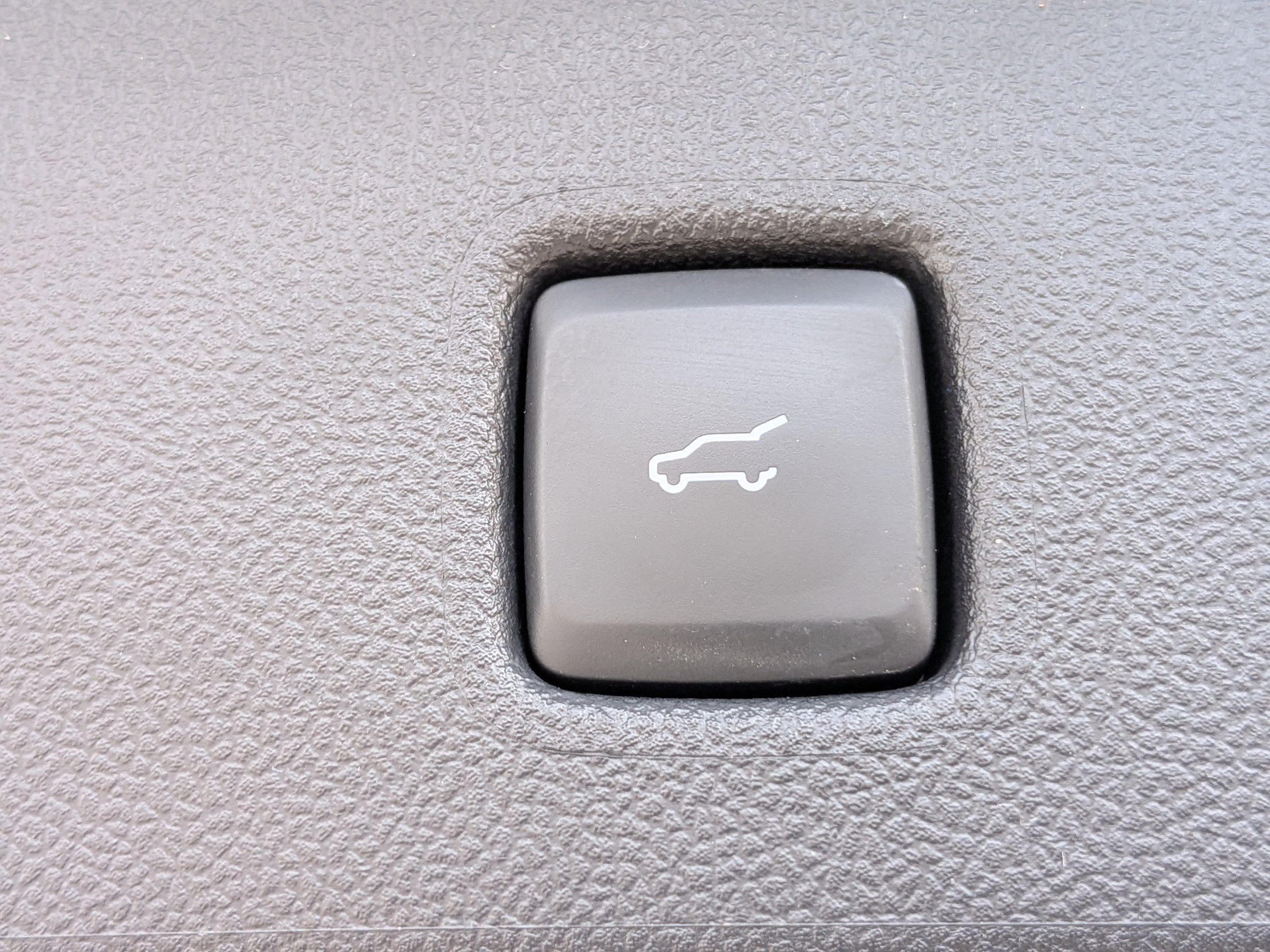 Used 2021 Ford Escape SE w/ SE Sport Appearance Package image 12