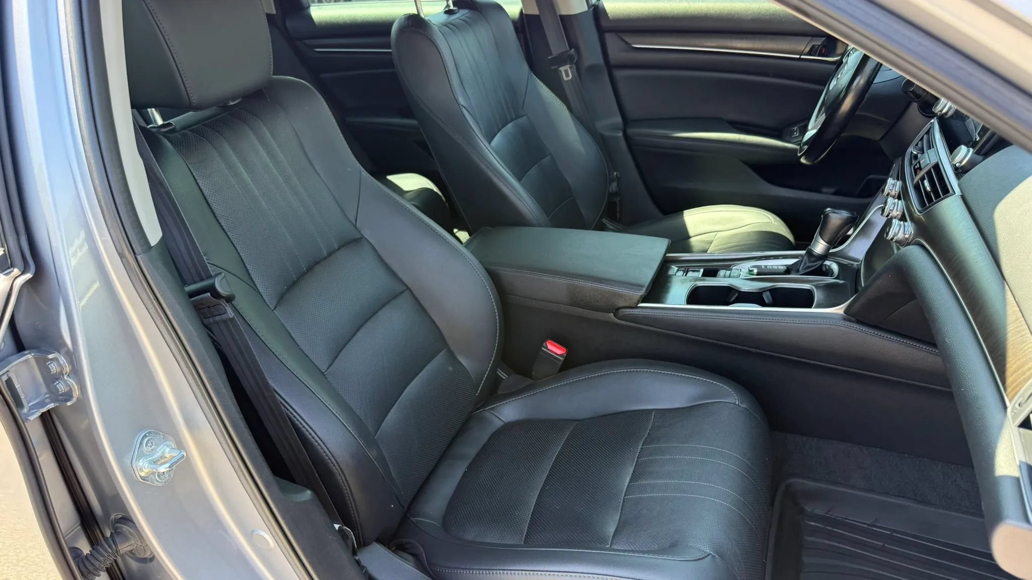 Used 2021 Honda Accord EX-L image 33