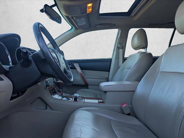 Used 2010 Toyota Highlander Limited image 14