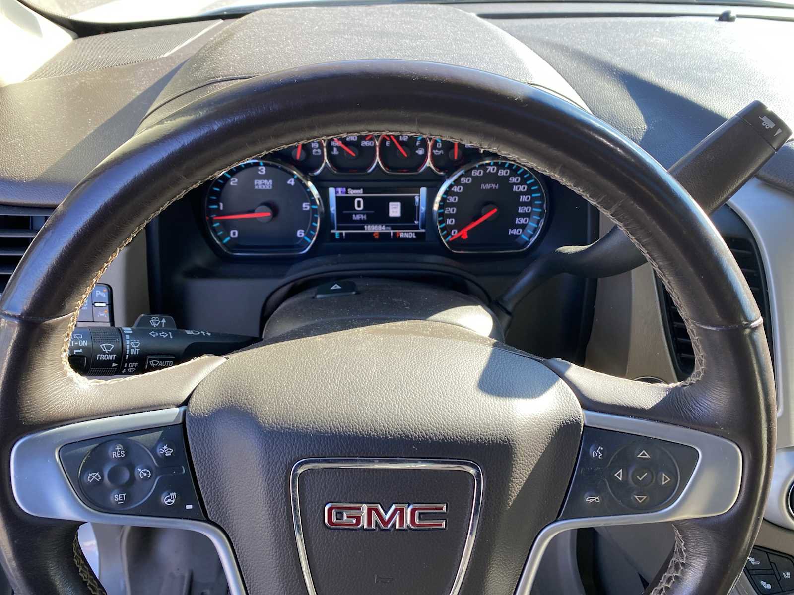 Used 2018 GMC Yukon XL SLT w/ Open Road Package image 16