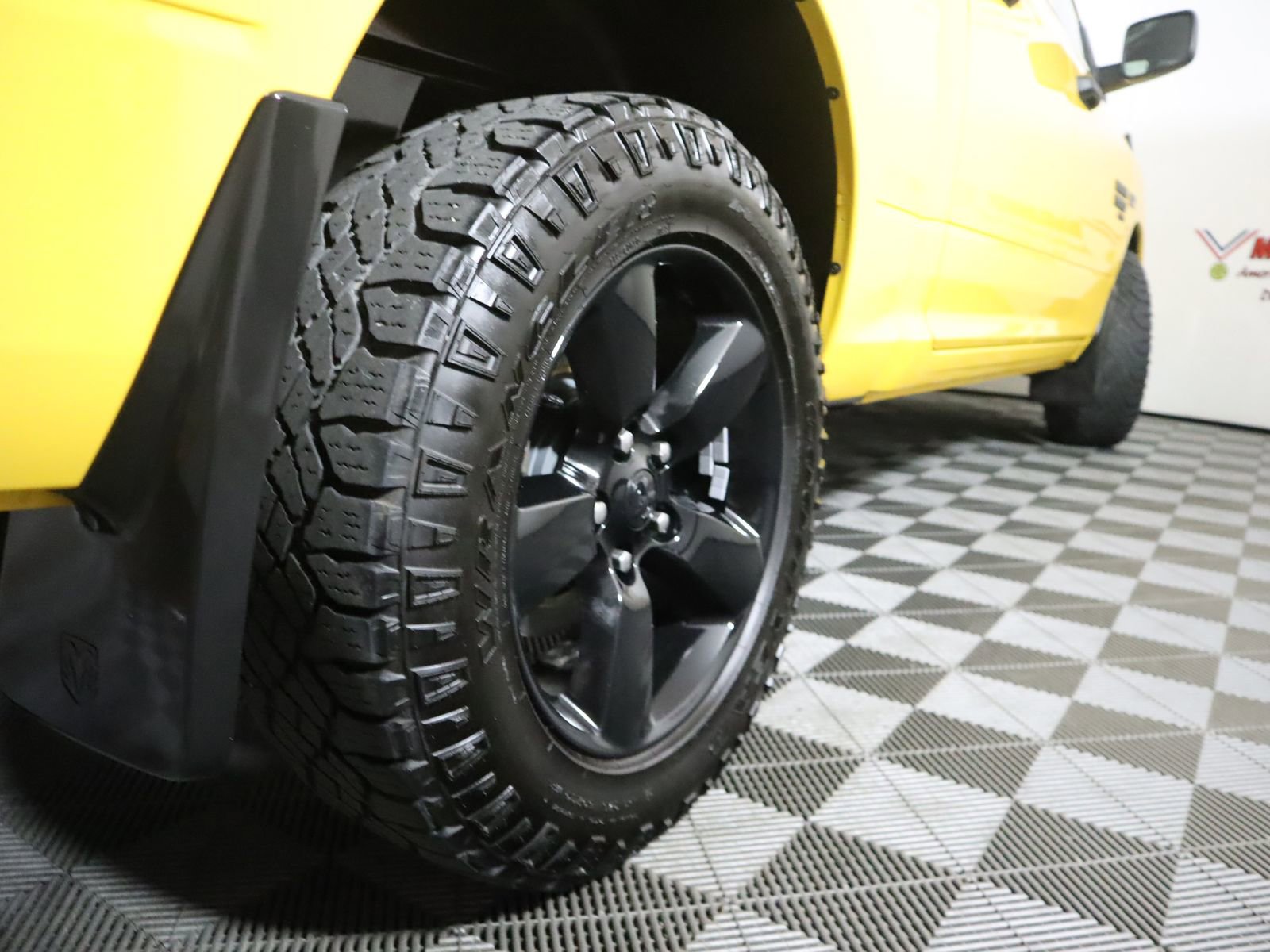 Used 2019 RAM 1500 Express w/ Wheel & Sound Group AWD/4WD image 8