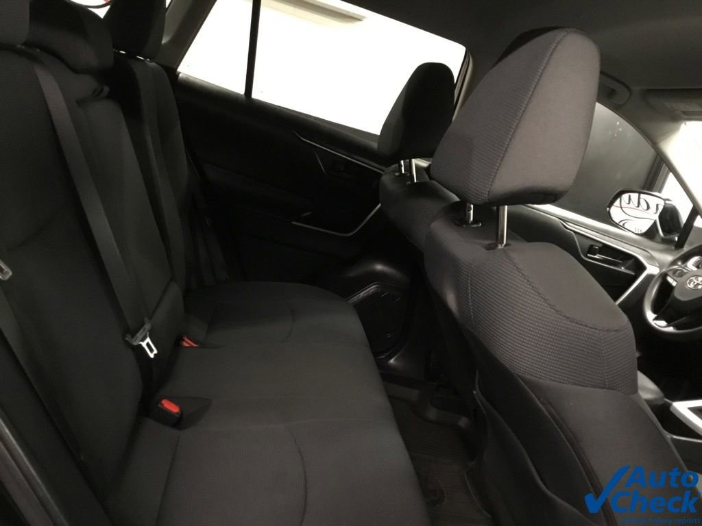 Used 2022 Toyota RAV4 LE AWD/4WD image 32
