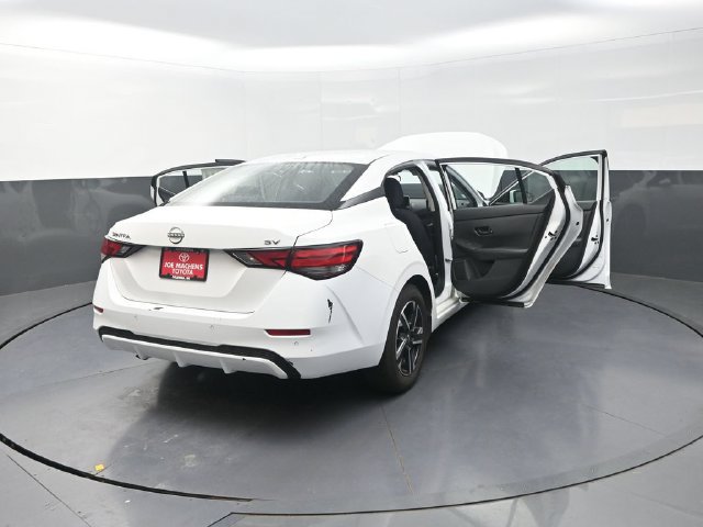 Used 2024 Nissan Sentra SV FWD image 44