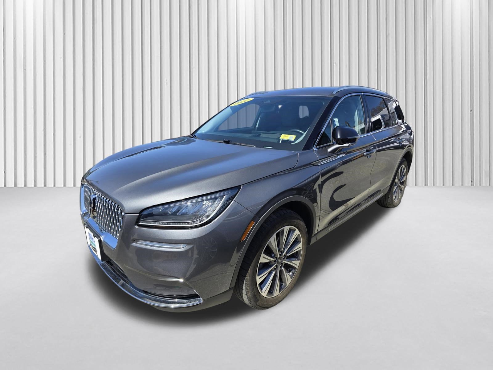 Certified 2022 Lincoln Corsair Reserve w/ Luxury Package AWD/4WD image 3
