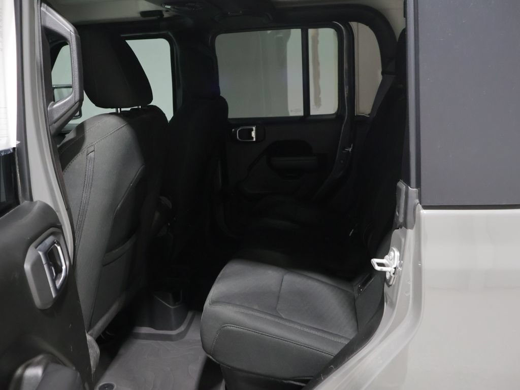 Used 2022 Jeep Gladiator Sport AWD/4WD image 17