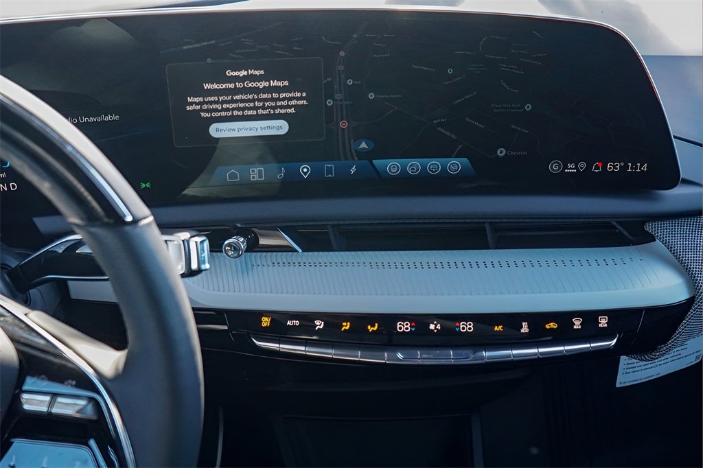 New 2025 Cadillac Optiq Luxury 2 w/ LPO, Floor Liner Package image 13