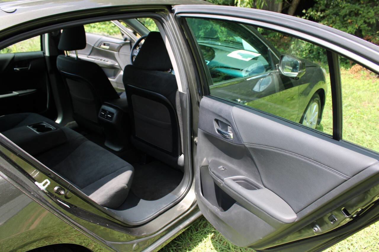 Used 2013 Honda Accord EX image 32