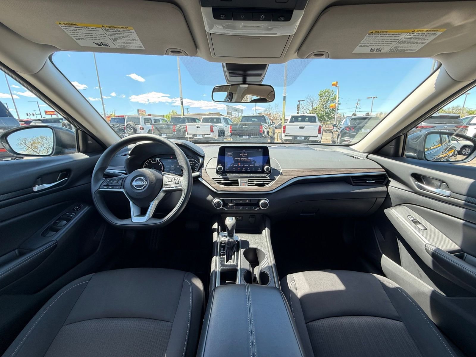 Used 2025 Nissan Altima 2.5 SV image 31